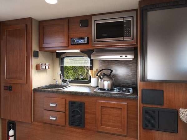 Lance 825 - Image 5