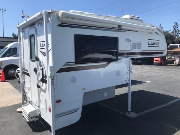 Lance 650 Used 2022 - Image 2