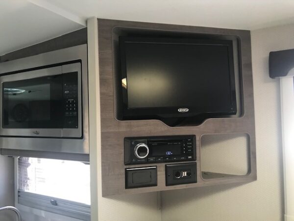 Lance 650 Used 2022 - Image 9