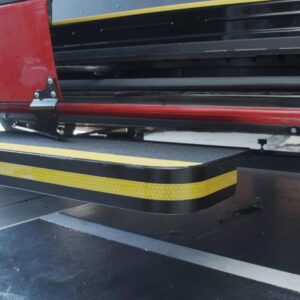 Legend retractable non-electrical mechanical van upstep